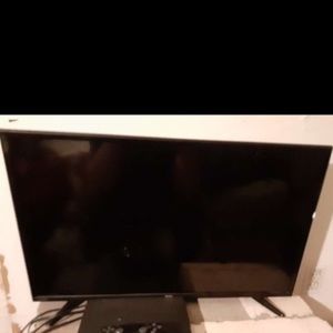Flatscreen LCD tv